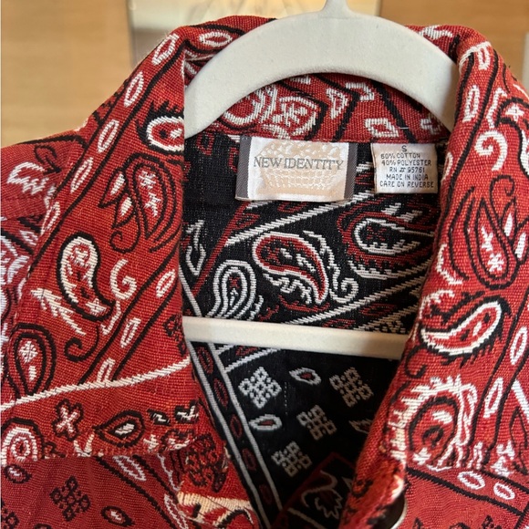 Vintage New Identity Western Bandana Printed Red Jacket Small - Picture 3 of 3